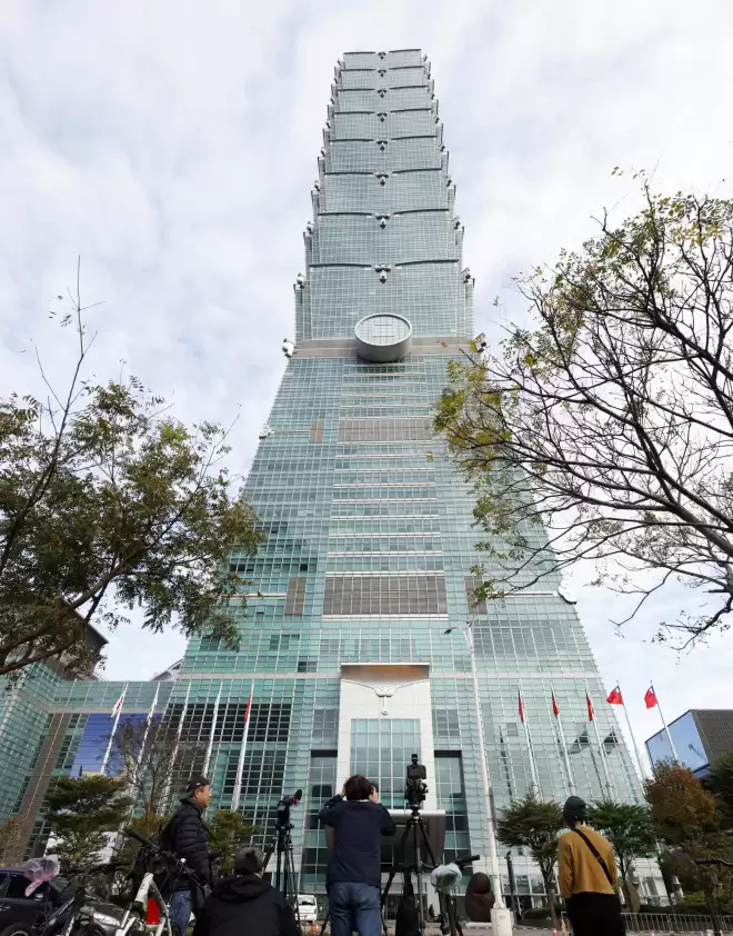 台北101徒手攀登 霍诺德玩命酬劳曝光：尴尬小数目