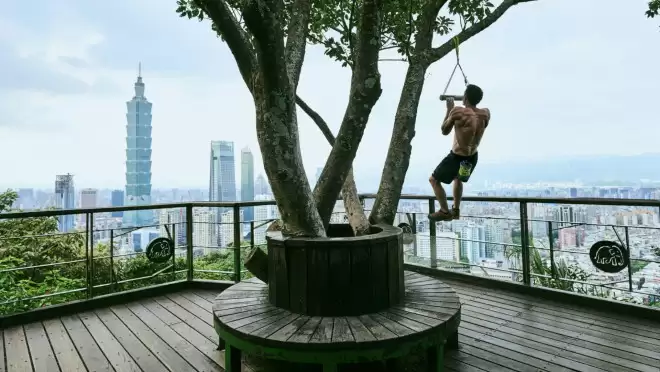 台北101徒手攀登 霍诺德玩命酬劳曝光：尴尬小数目
