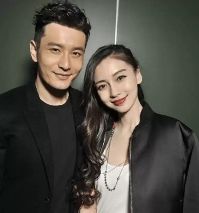杨颖黄晓明合体带孩子，走路隔5米毫无交流