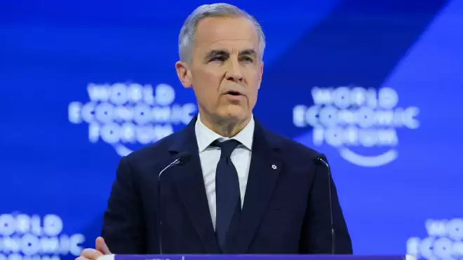 西方盟友正在离开美国，美国会离开特朗普吗？