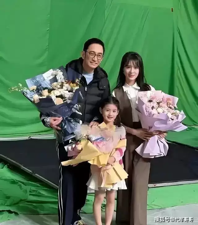 50岁金巧巧近况曝光!与吴启华分手后嫁影业巨头
