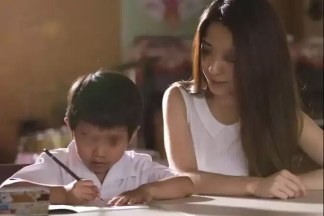 陪读妈妈成色猎对象 骗财骗色