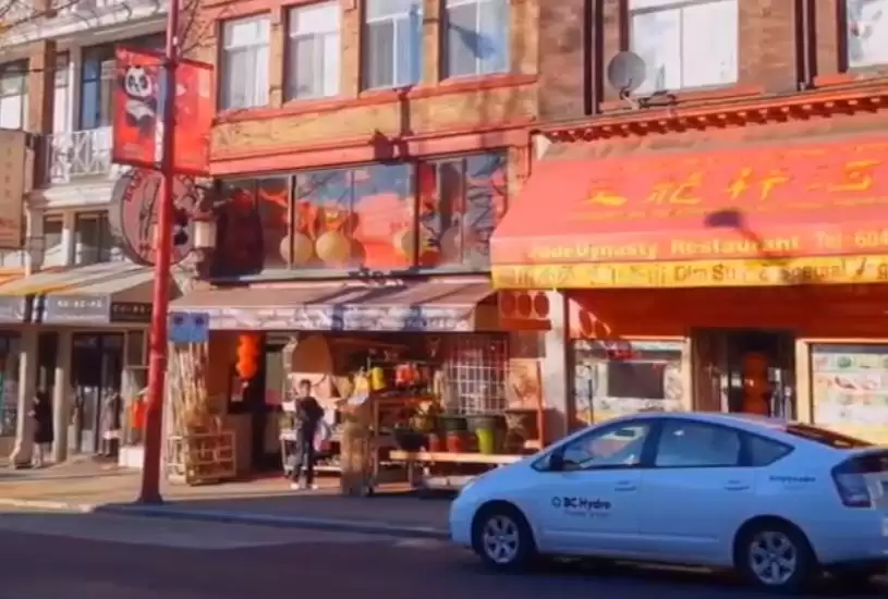 温哥华华埠近50年老店关门    倒数最后一周清仓甩卖