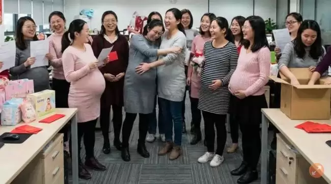 15人公司13名同事一起怀孕生产 还给加薪 结果…