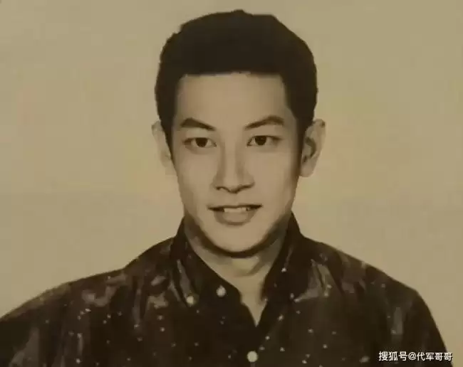 他曾与谢贤齐名，女儿拒绝相认，最后孤独去世