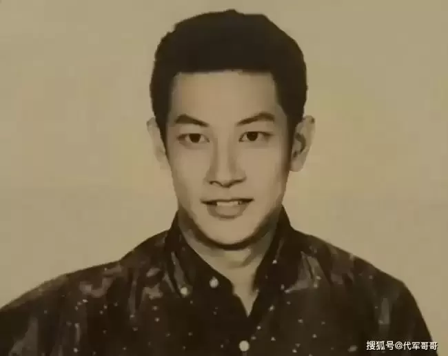 他曾与谢贤齐名，女儿拒绝相认，最后孤独去世