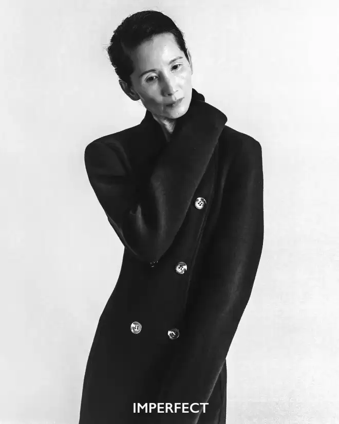 七个女儿的母亲，56岁成为超模，如今登上香奈儿高定秀场