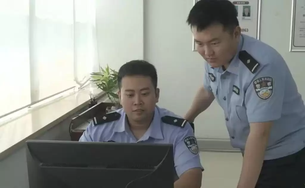 冒充歼-16战斗机师“冧女”呃钱  “百人斩”骗徒落网