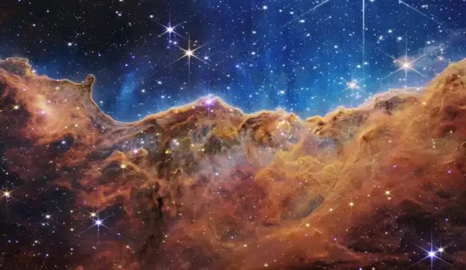 这颗星球完美得让人脊背发凉，就像设计出来的