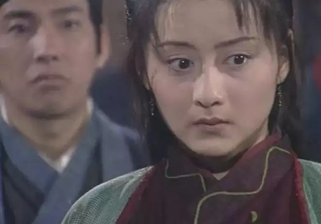 巅峰时期惊为天人,可惜花期太短,颜值很快就坍塌的5位女明星