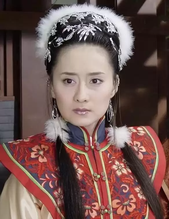 巅峰时期惊为天人,可惜花期太短,颜值很快就坍塌的5位女明星