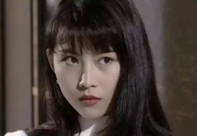 巅峰时期惊为天人,可惜花期太短,颜值很快就坍塌的5位女明星
