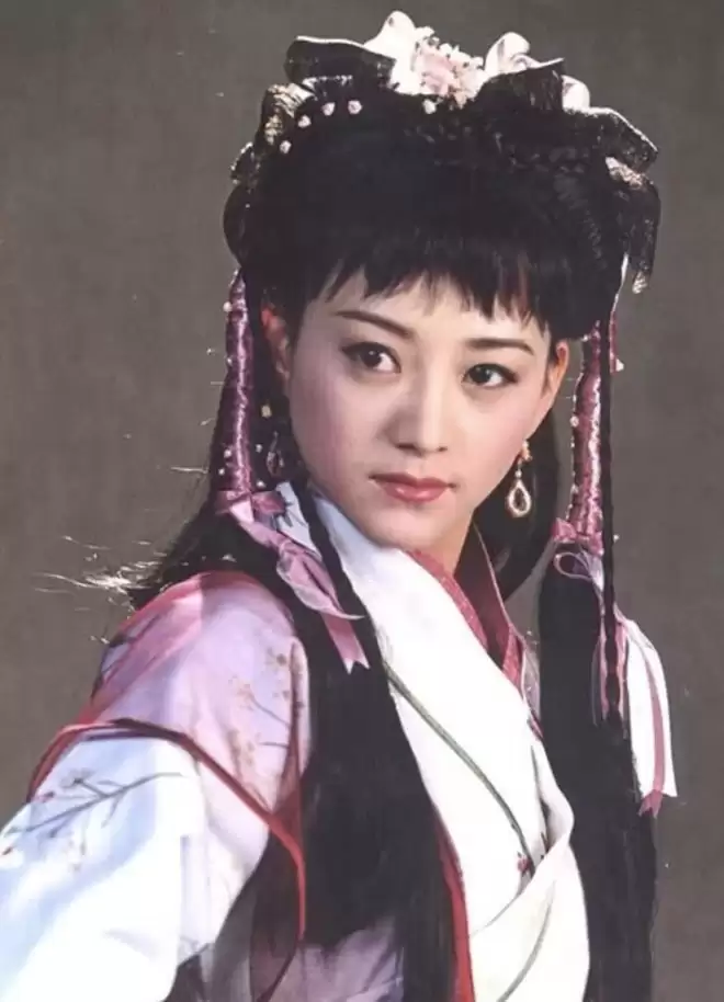 巅峰时期惊为天人,可惜花期太短,颜值很快就坍塌的5位女明星