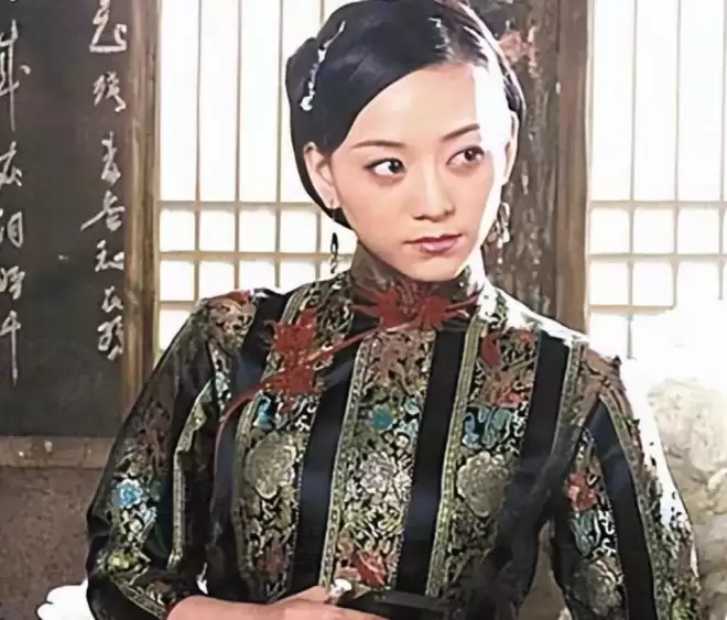巅峰时期惊为天人,可惜花期太短,颜值很快就坍塌的5位女明星