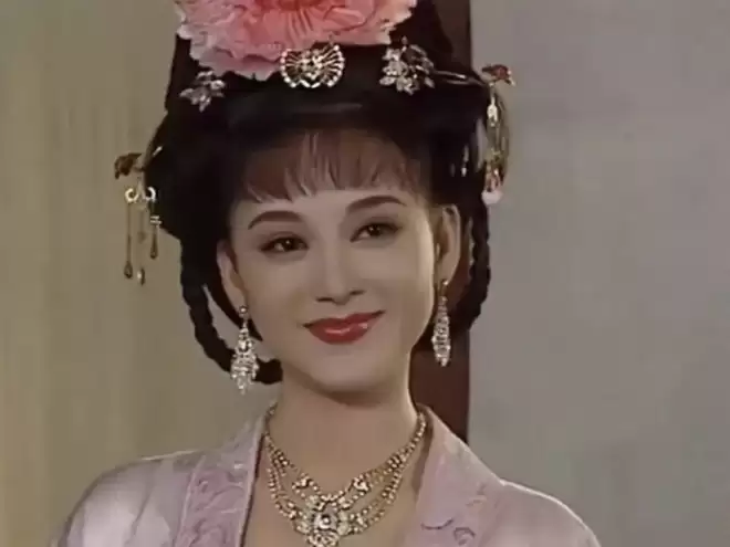 巅峰时期惊为天人,可惜花期太短,颜值很快就坍塌的5位女明星