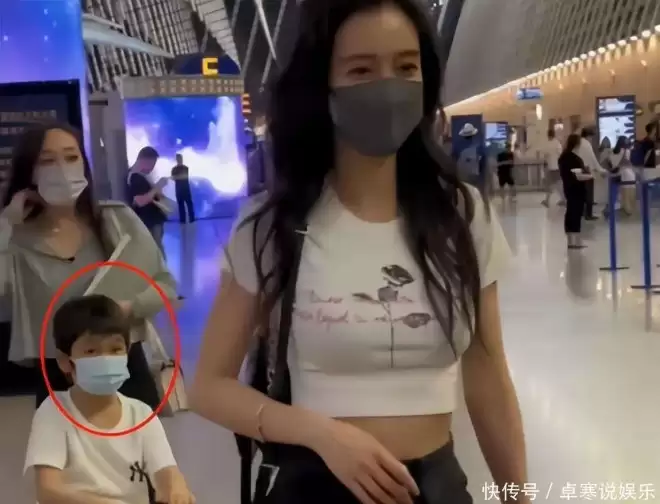 太突然！疯马秀风波两年后，杨颖被曝大瓜...