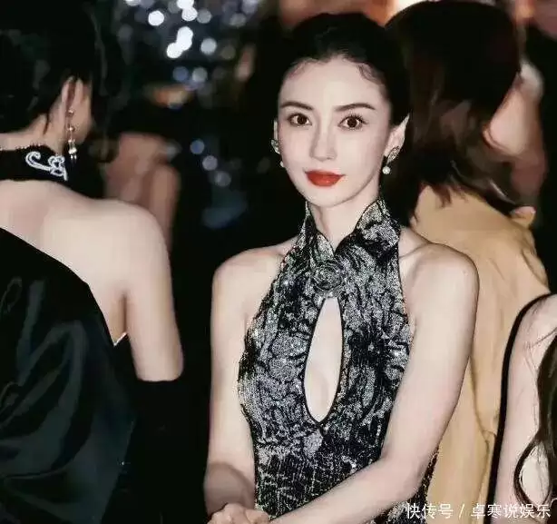 太突然！疯马秀风波两年后，杨颖被曝大瓜...