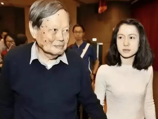 49岁翁帆官宣喜讯，太令人惊喜了