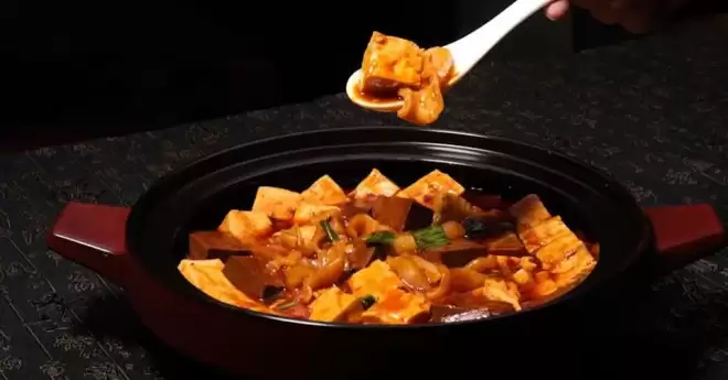日超商推“喝的麻婆豆腐”！网友：味蕾恐怖片