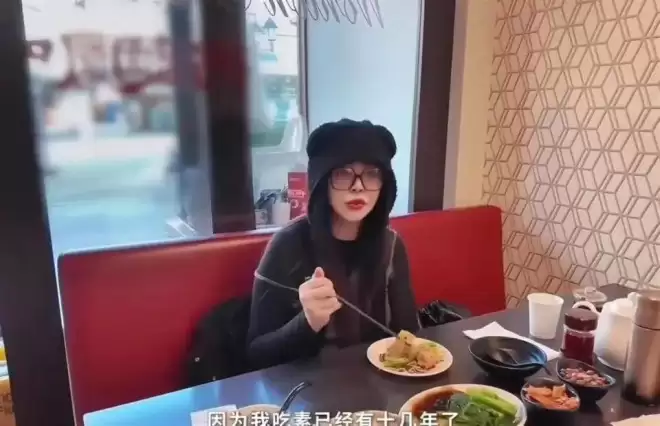王祖贤59岁生日罕见做这事! 晒真实午餐, 回应退圈