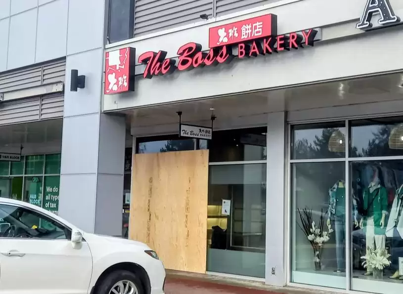 ‎列治文港式面包饼店火警被勒令关闭&nbsp; &nbsp;邻店亦被殃及一度停业