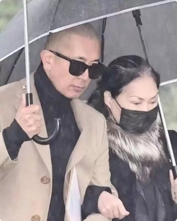 张兰律师不忍了 连发三条动态谈大S去世真相