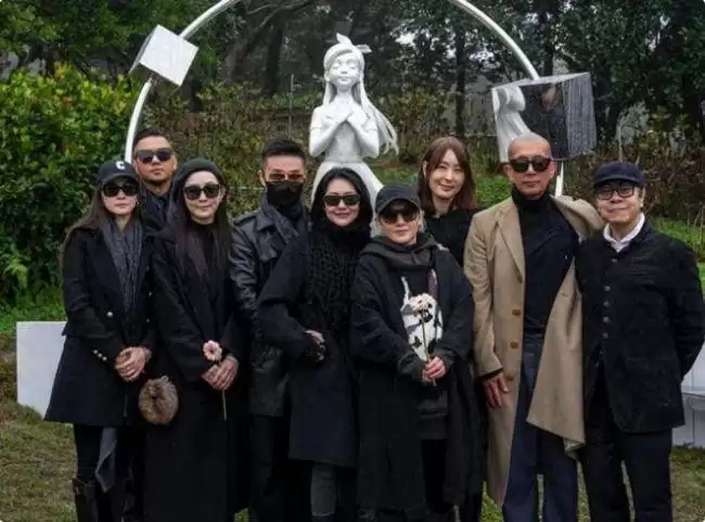 张兰律师不忍了 连发三条动态谈大S去世真相