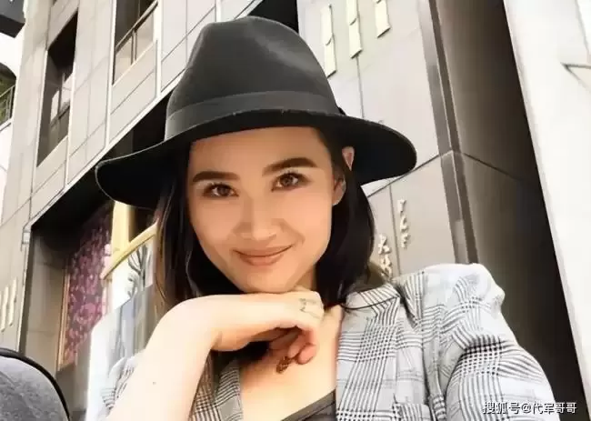 她直言讨厌中国，回国捞金，被吴京狠狠打脸