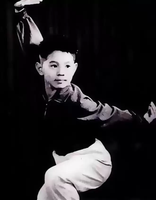 李连杰和利智合照曝光 才发现他们老到难以想象