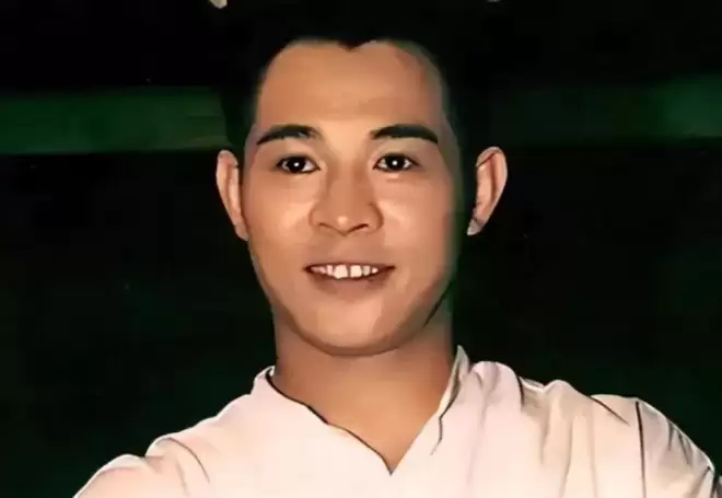 李连杰和利智合照曝光 才发现他们老到难以想象