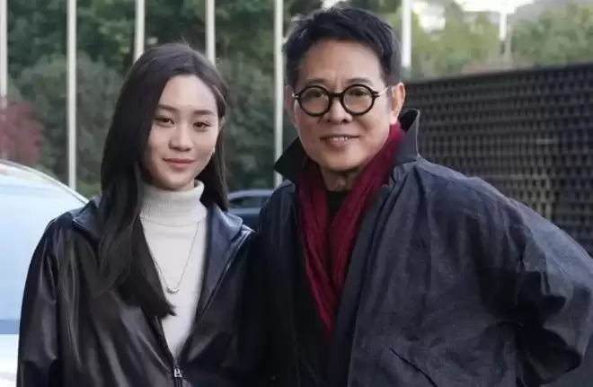 李连杰和利智合照曝光 才发现他们老到难以想象