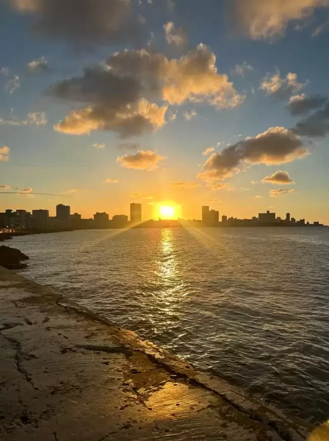 马杜罗被抓后，中国人在古巴：勉强活着