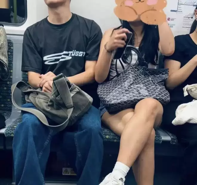 张柏芝大儿子恋母成瘾？地铁密恋曝光 妈妈态度大转变！