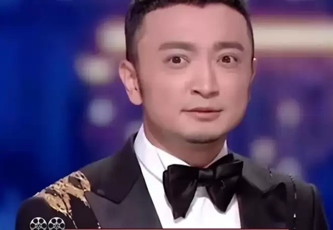 官宣与尼格买提离婚三年的帕夏，竟走了另一条上坡路