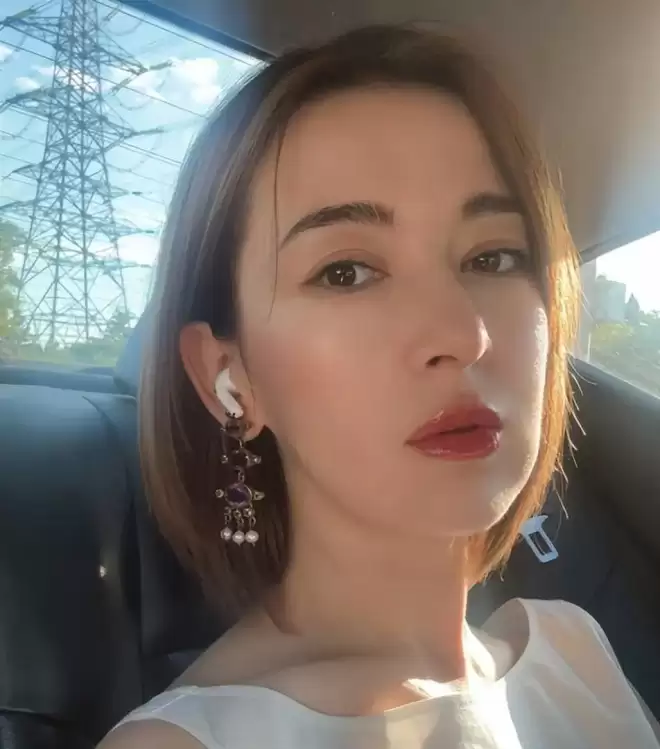 官宣与尼格买提离婚三年的帕夏，竟走了另一条上坡路