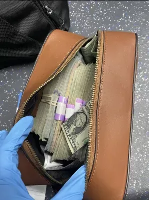 华人入境美国现金全遭没收！只因漏填一张表…
