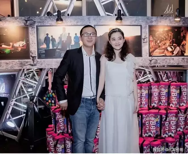 50岁梅婷近况曝光!和鄢颇离婚后嫁给摄影师,如今12岁女儿是她的骄傲