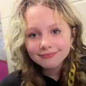 挺身锁门保护同学后中弹 12岁女孩温哥华留医危殆