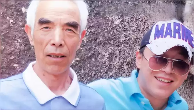 黄勃:接连将父母送养老院,父亲离世后,他与妻子有个泪奔的约定
