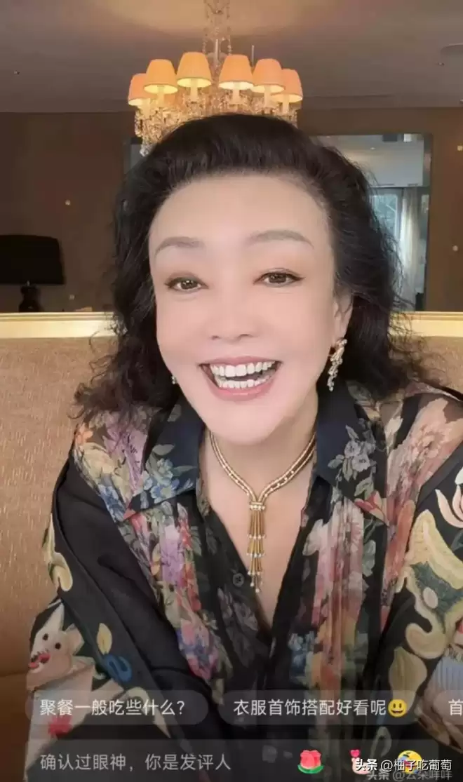 张兰直播被满屏恭喜冲榜！筱梅已住院待产