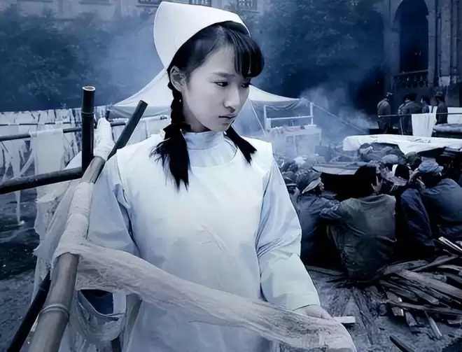 李念罕见露面:巅峰期闪婚富豪险遭封杀,却为何比其他阔太都幸福