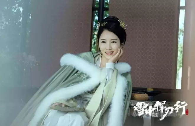 李念罕见露面:巅峰期闪婚富豪险遭封杀,却为何比其他阔太都幸福