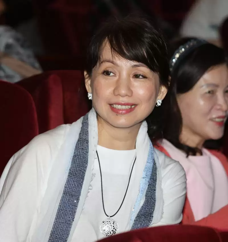 蔡幸娟富养正妹女儿爆红 躲债搬家16次 熬成上亿贵妇