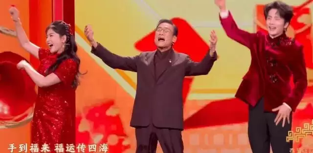 春晚众星状态：热巴刘涛败在妆容，希林成网红脸