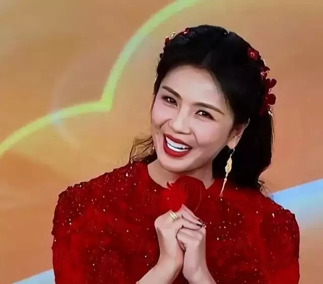 春晚众星状态：热巴刘涛败在妆容，希林成网红脸