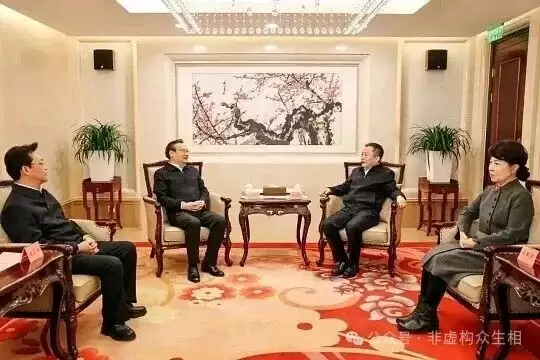 被称正部级“时装女王”，高官终于落马