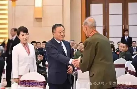 被称正部级“时装女王”，高官终于落马
