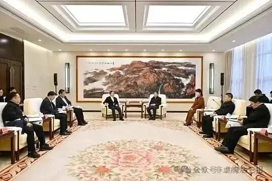 被称正部级“时装女王”，高官终于落马