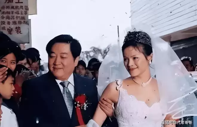 刘斌：经历三段失败婚姻，如今独自照顾三个孩子