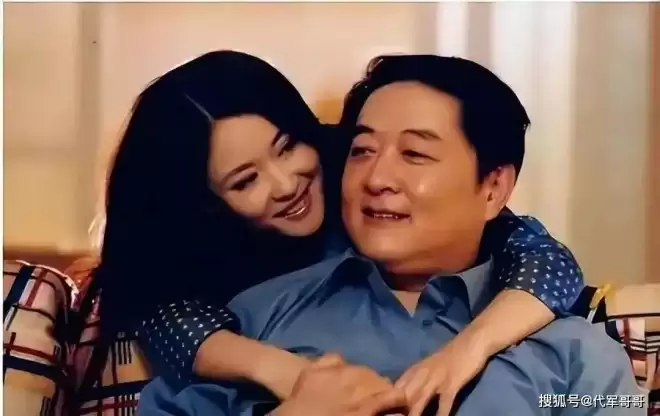 刘斌：经历三段失败婚姻，如今独自照顾三个孩子